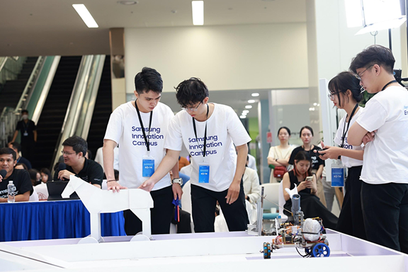 Samsung hợp tác Đại học Duy Tân triển khai Chương trình Hỗ trợ Đào tạo nguồn Nhân lực Công nghệ Chất lượng Cao tại Đà Nẵng